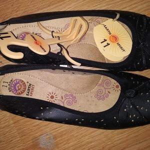 Black flats womans size 11 2 pairs